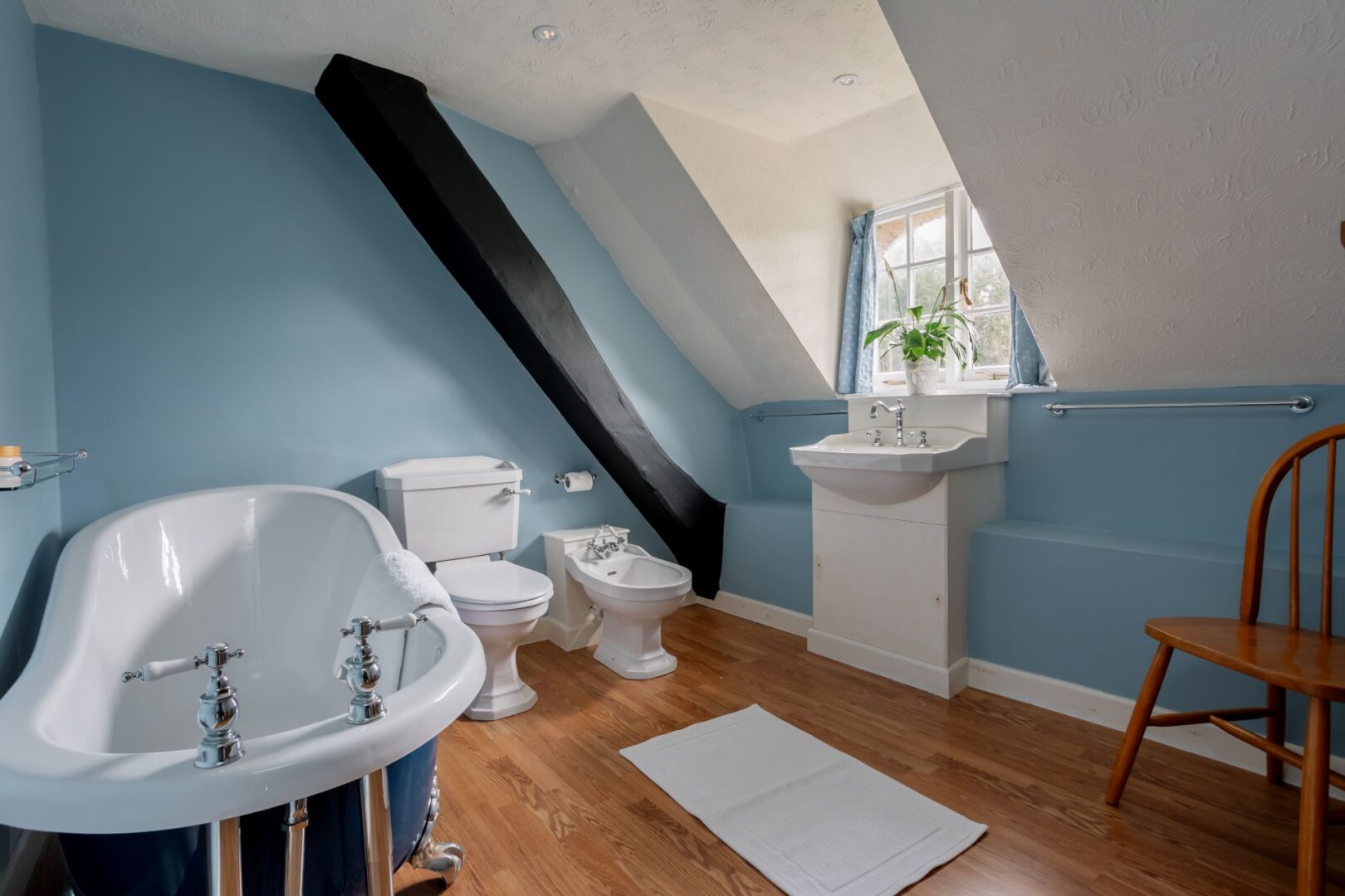 Elizabeth Cottage image