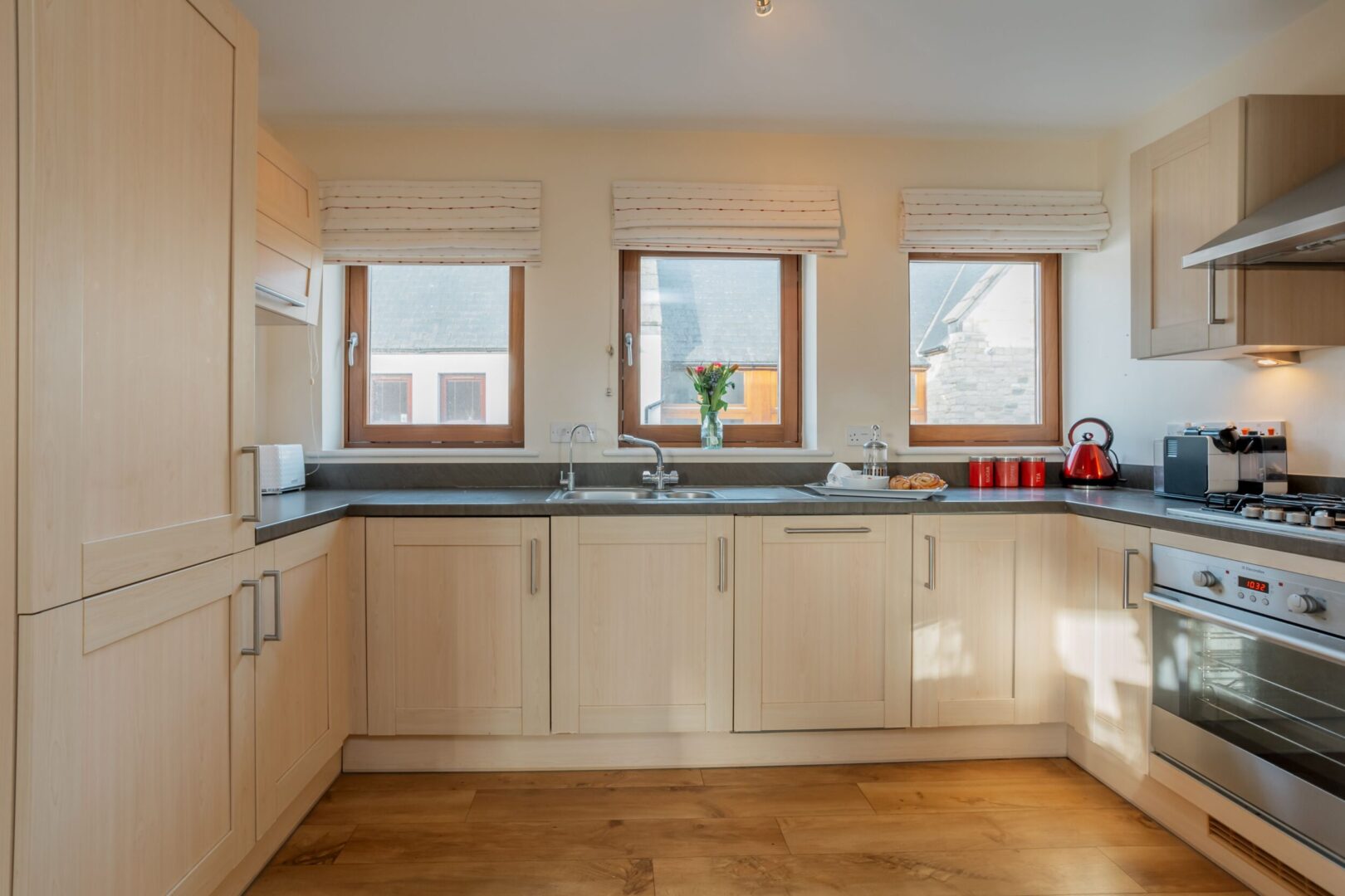 Newton Manor Grange image