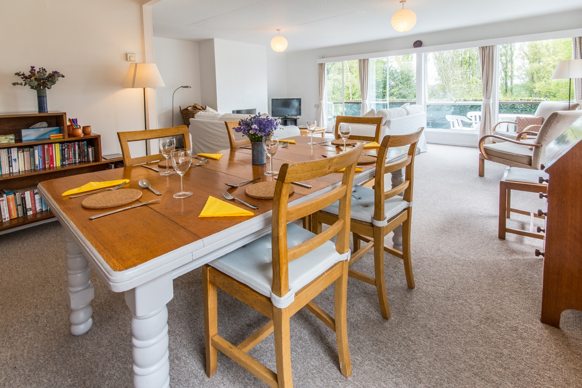 Little Westport Holiday Cottage Dining Table