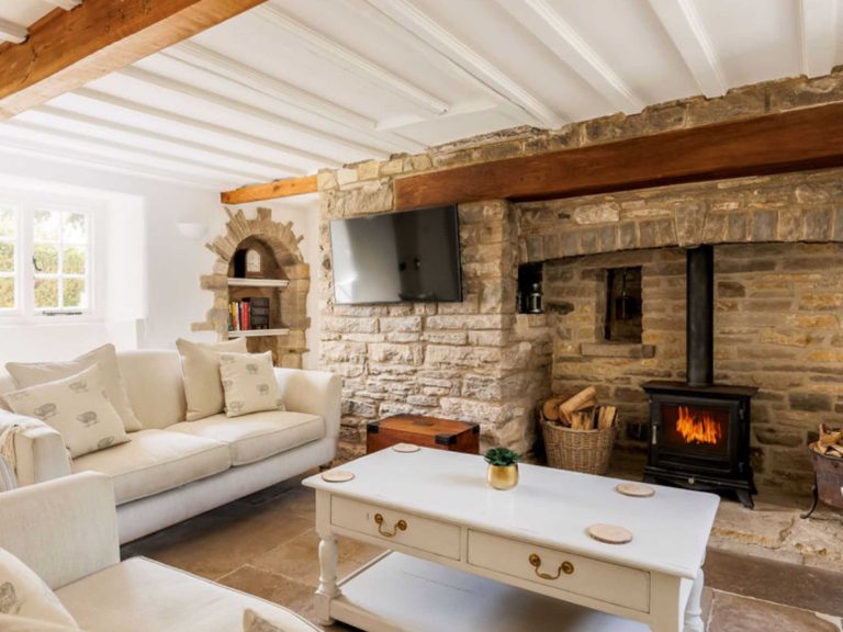 Dorset Cottage with an open fire
