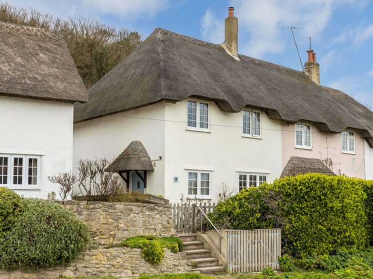 Thatched Holiday Cottage in Dorset