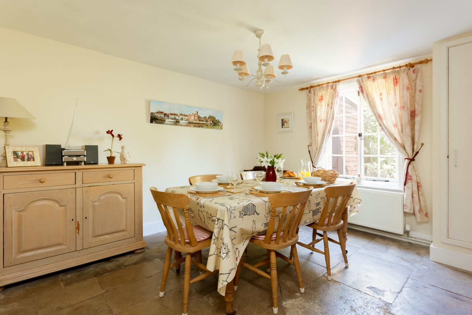 1 Westport Cottage Ph17 Web