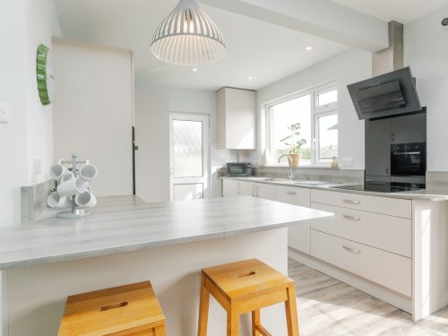 cooking facilities at weymouth holiday home