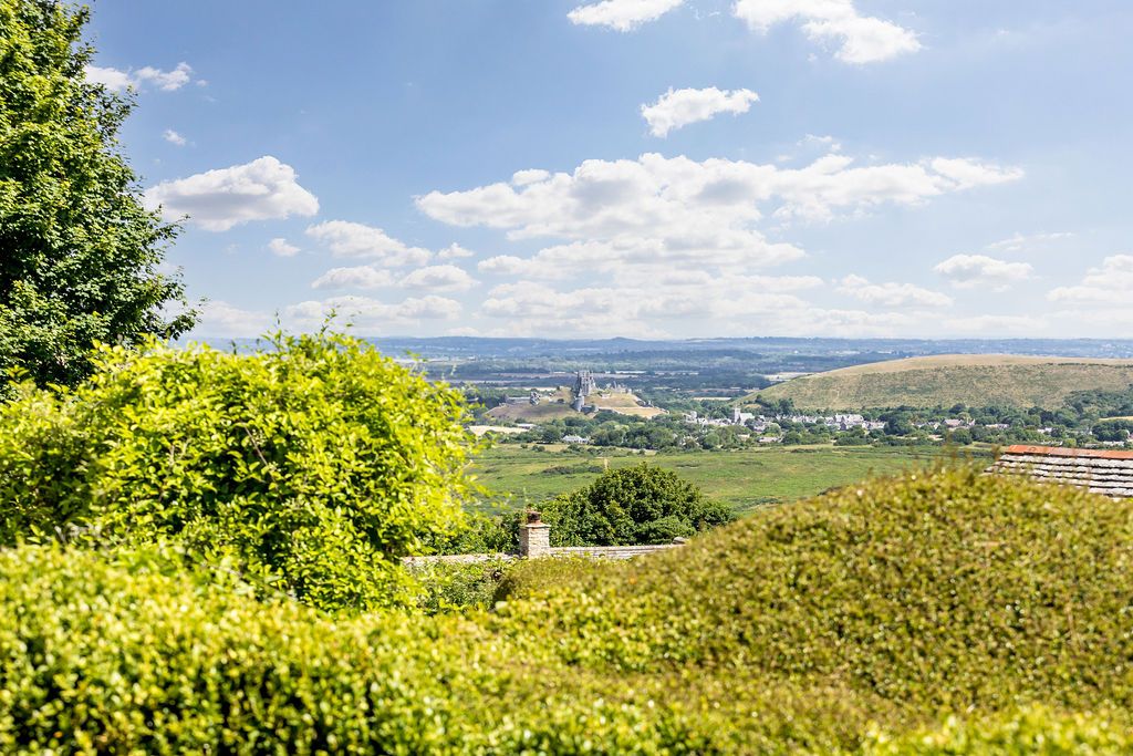 Honeysuckle Cottage image