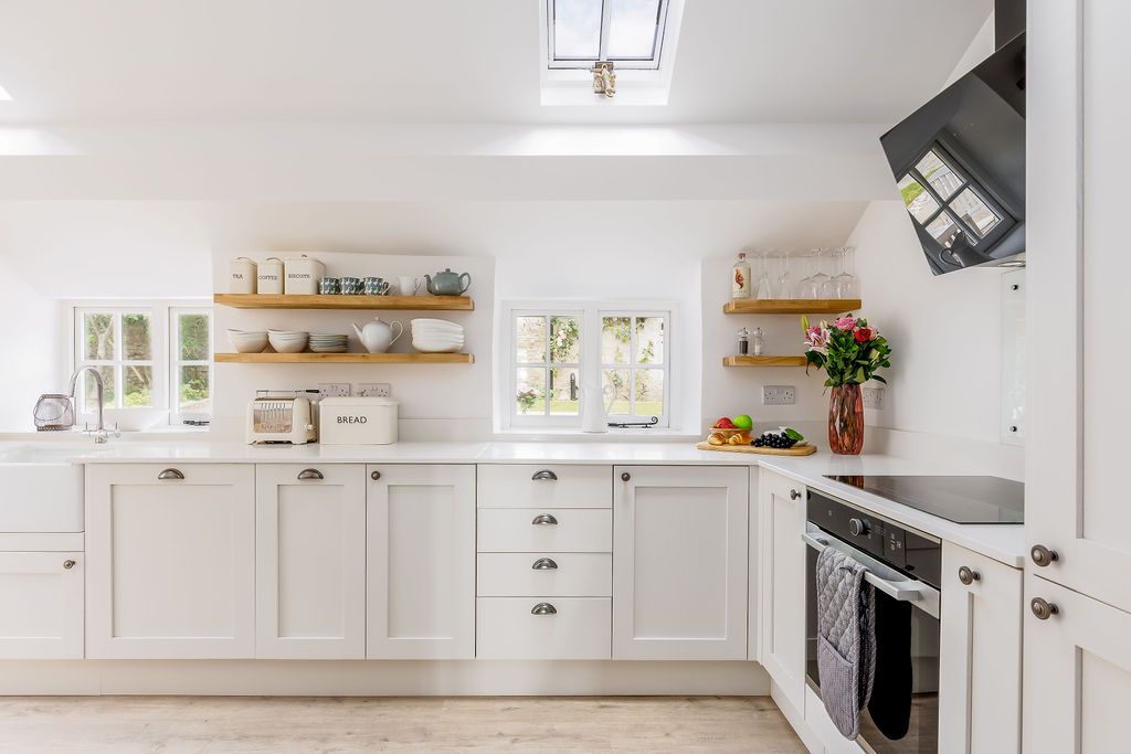 Honeysuckle Cottage image