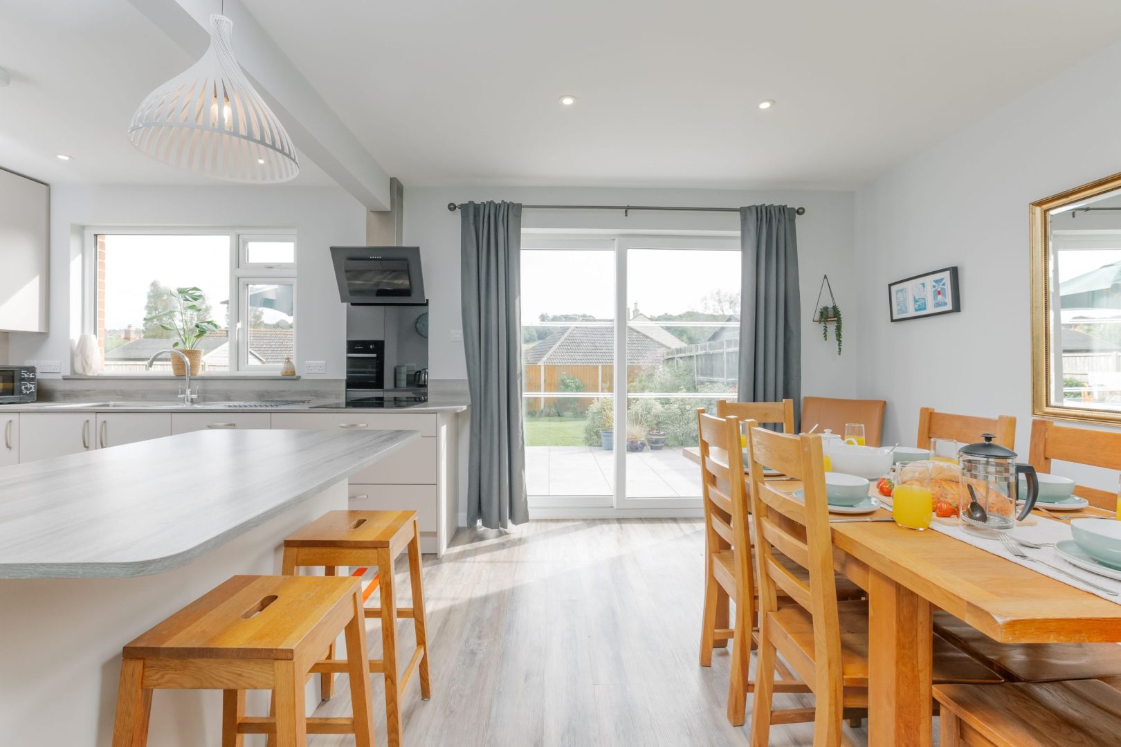family dining space at weymouth holiday home