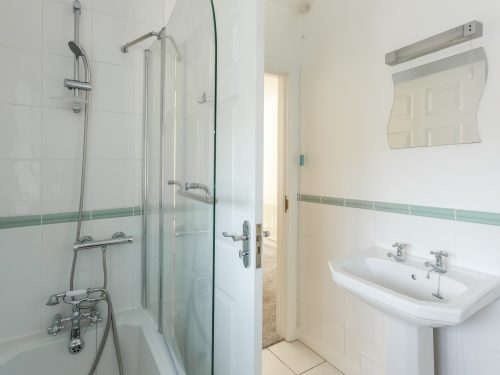 Piona Flat 12 The Gables Ph13 Web