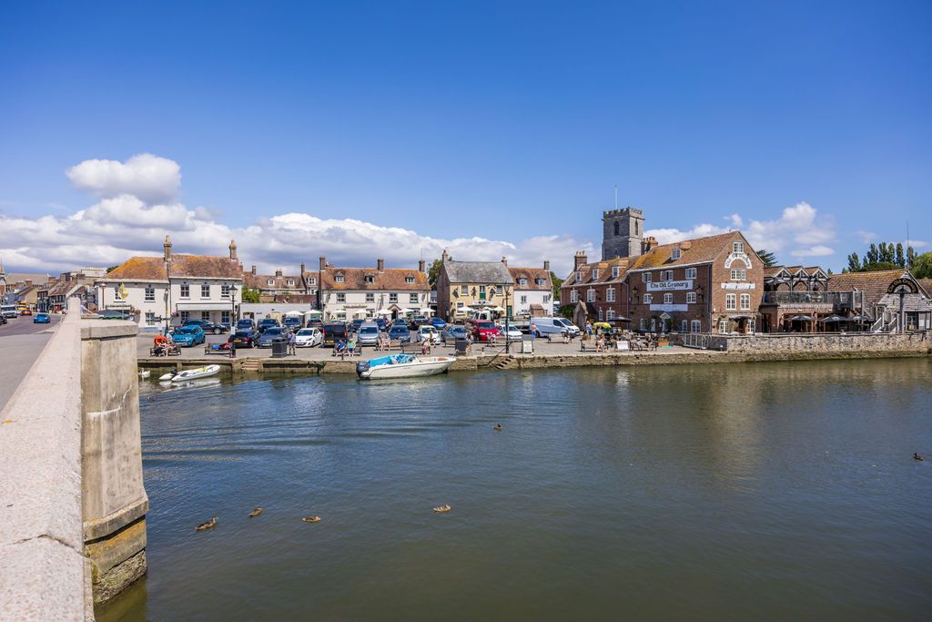 Old Orchard House image