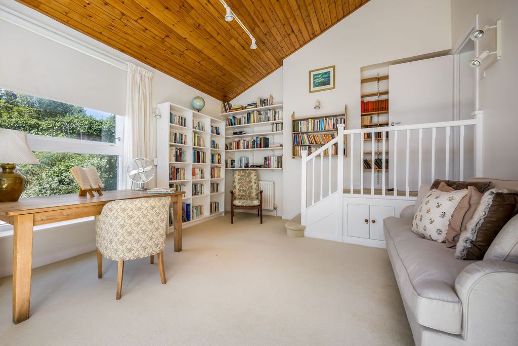 Old Orchard House image