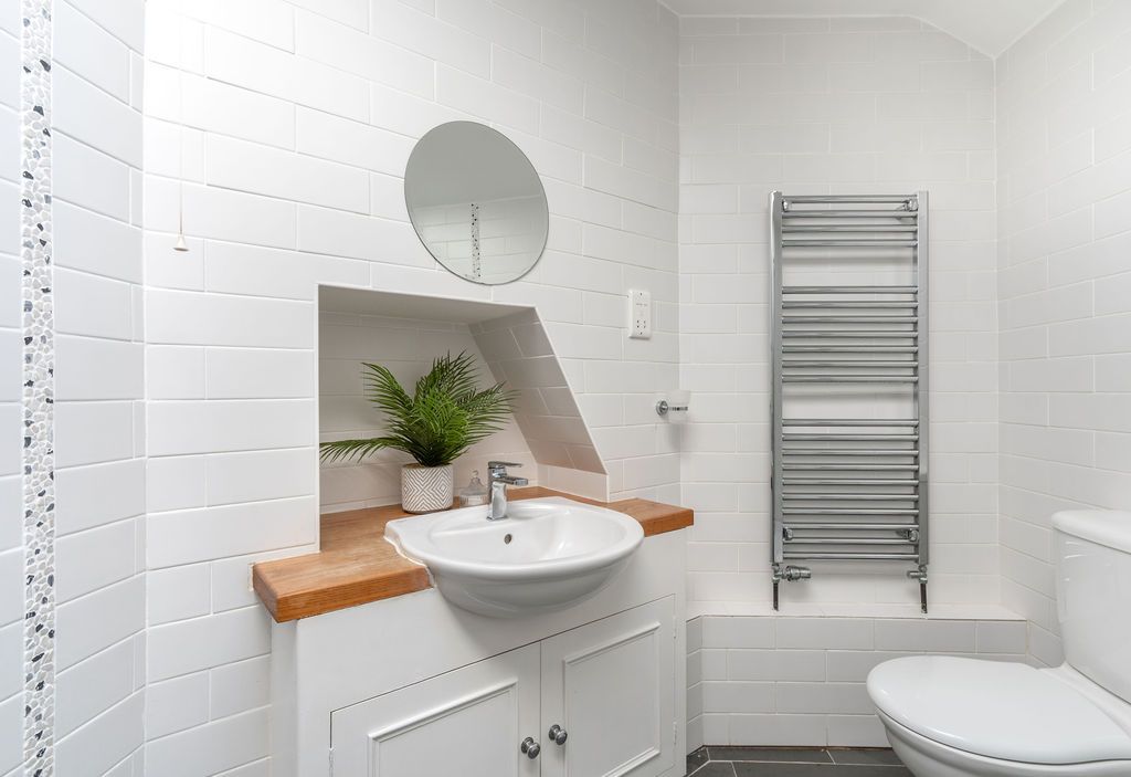 Bucknowle Lodge image