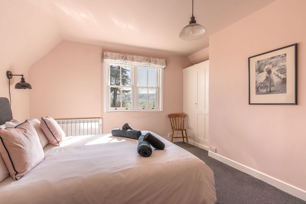 Bucknowle Lodge image