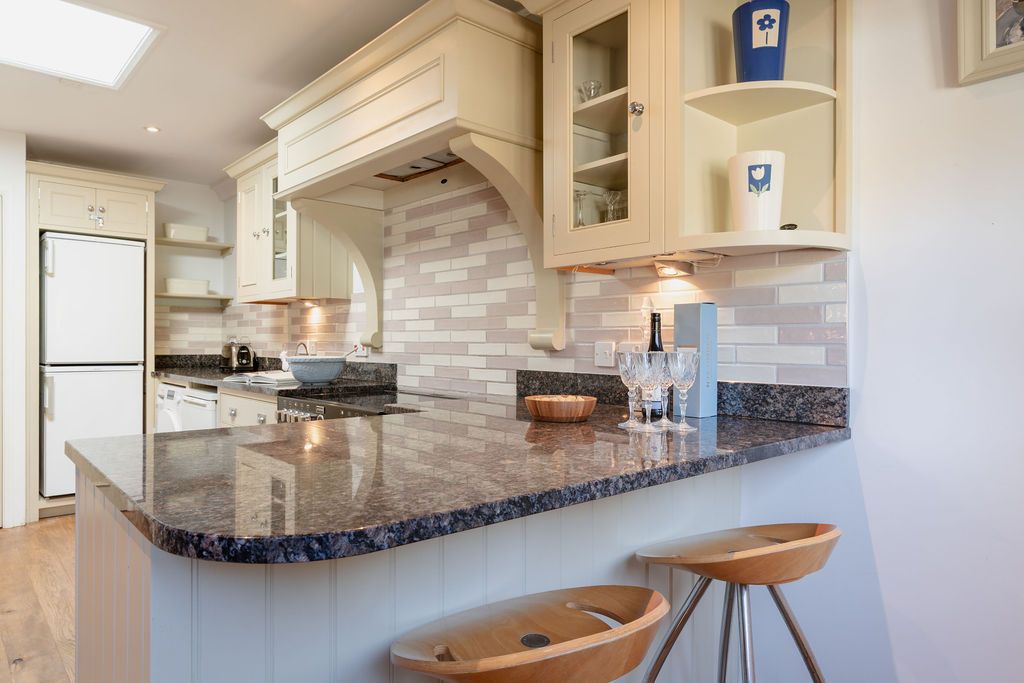 Bucknowle Lodge image