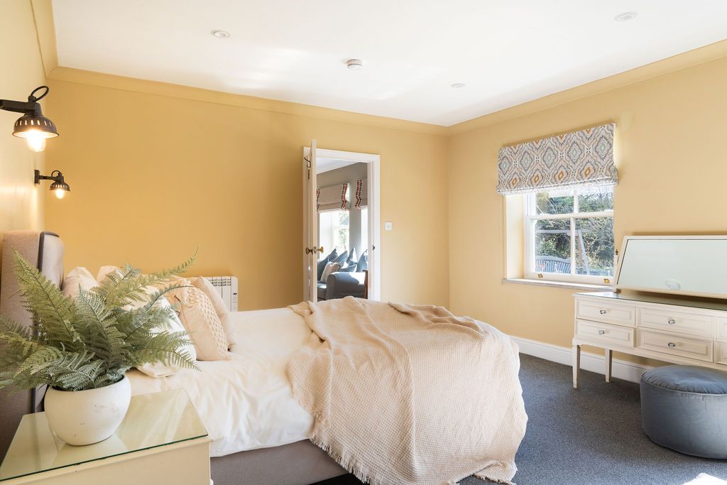 Bucknowle Lodge image