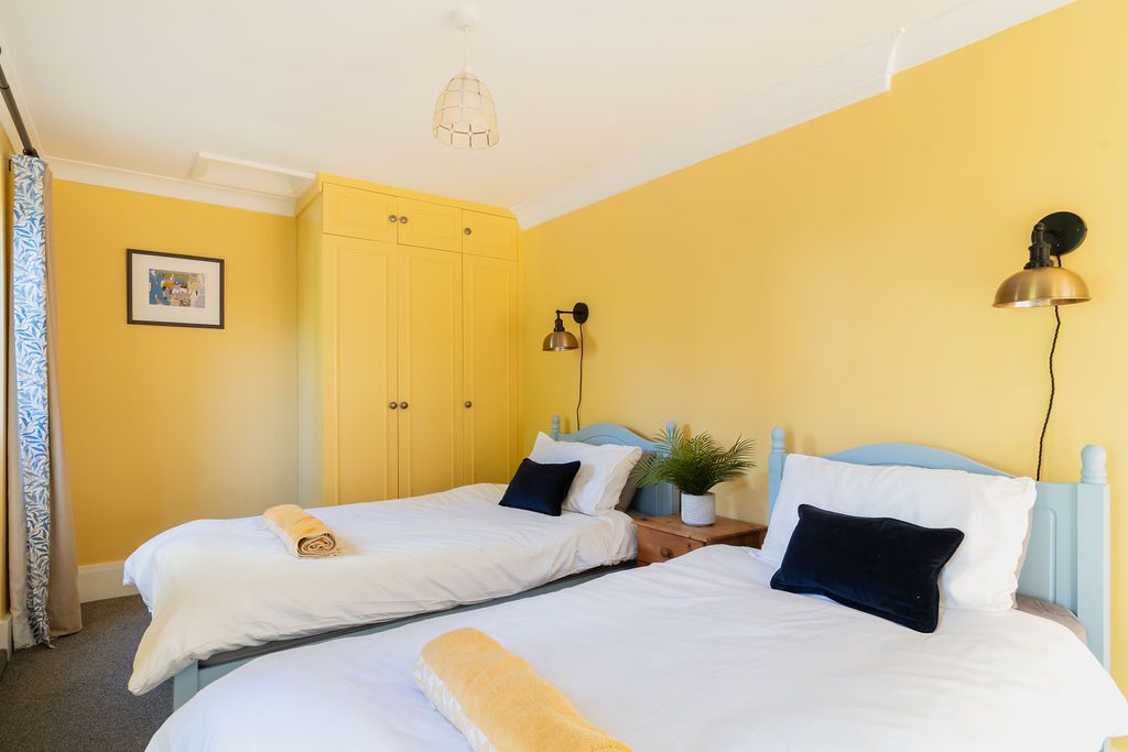 Bucknowle Lodge image