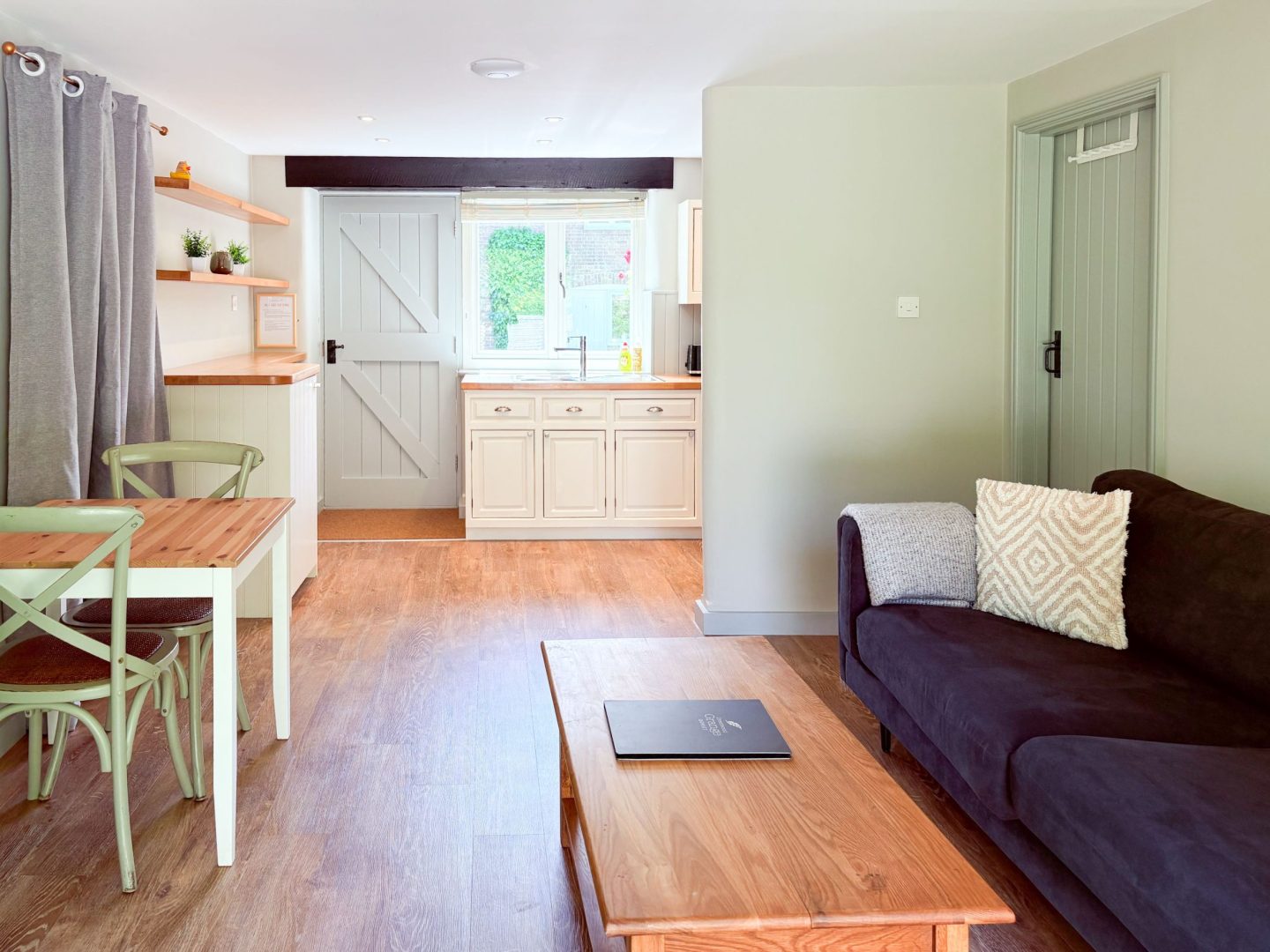 Primrose Cottage image