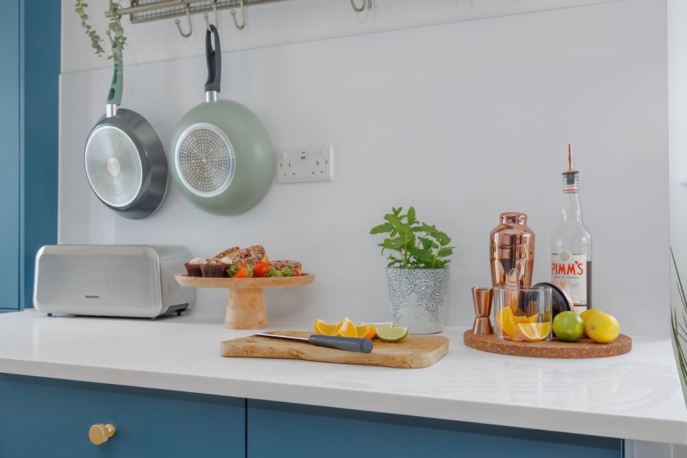 Cooking utensils icon kitchen facility