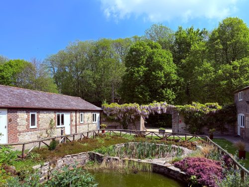 Wisteria Cottage image