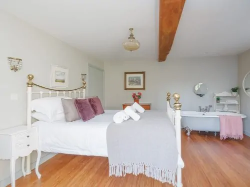 Snowdrop Cottage image