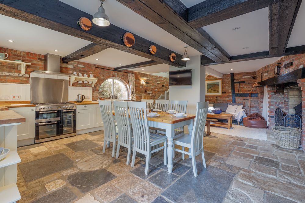 Foxglove Cottage image