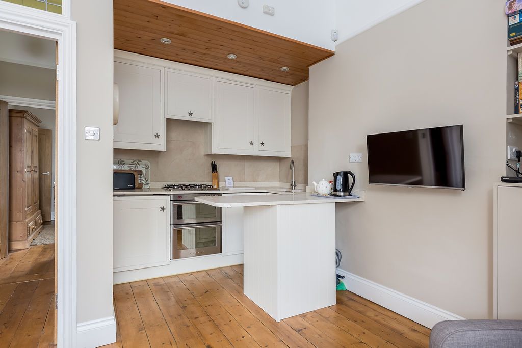 Malvern Apartment image