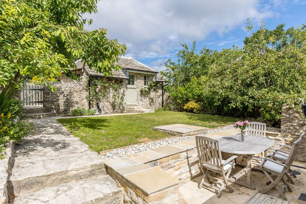 Honeysuckle Cottage image