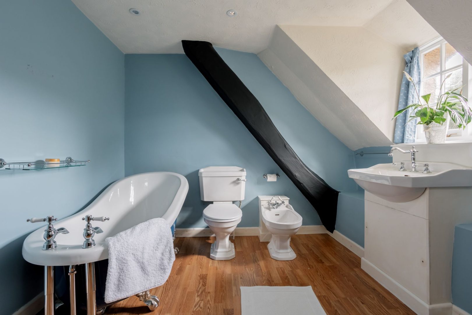 Elizabeth Cottage image