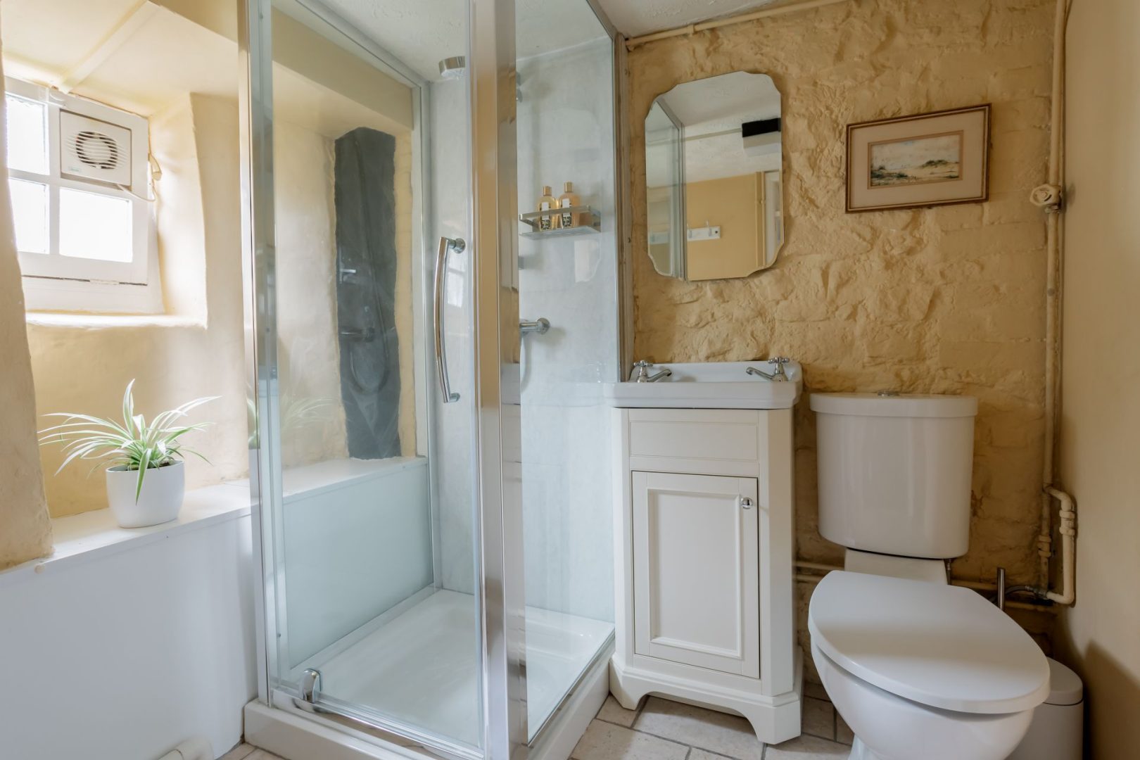 Elizabeth Cottage image