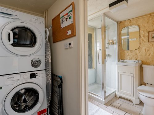 Elizabeth Cottage image