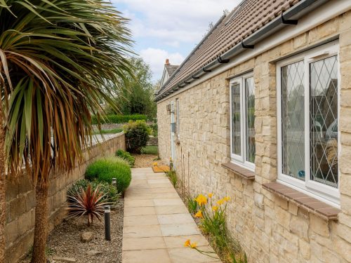 Ridgeview Cottage image