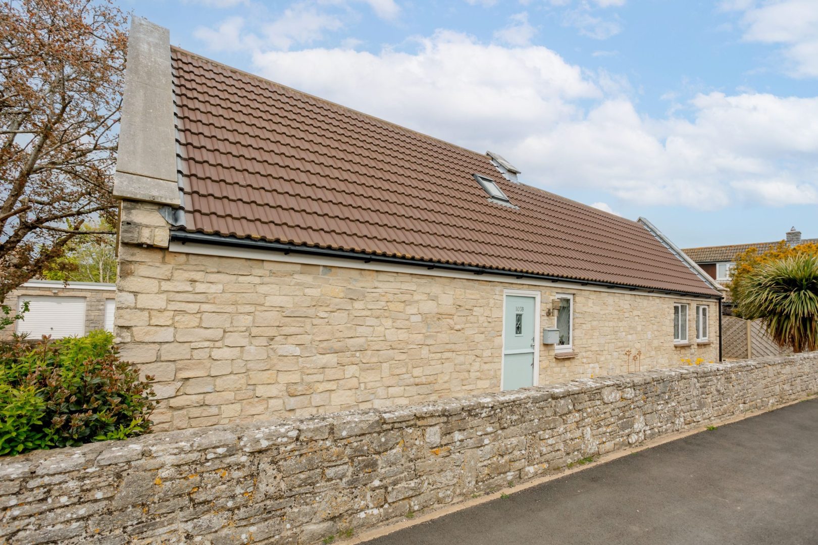 Ridgeview Cottage image