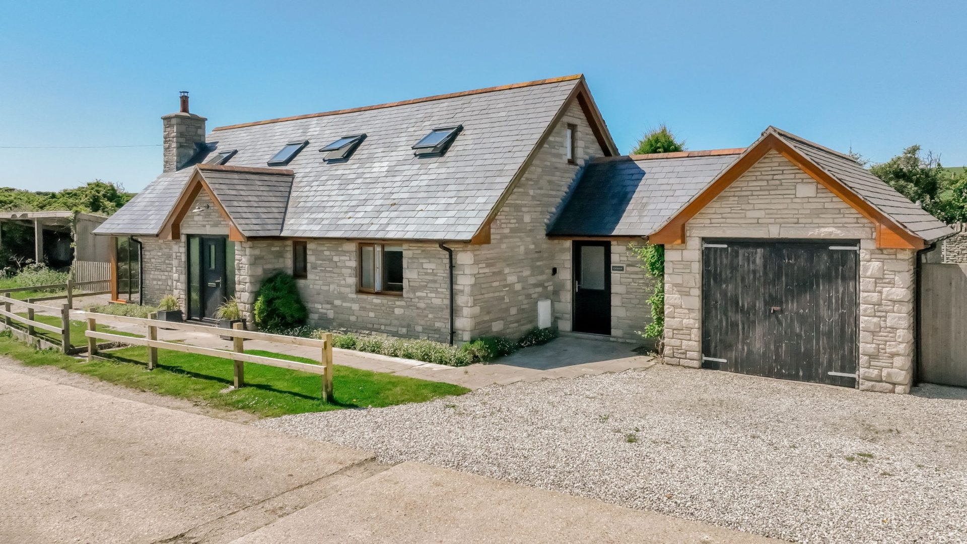 large modern holiday home worth matravers