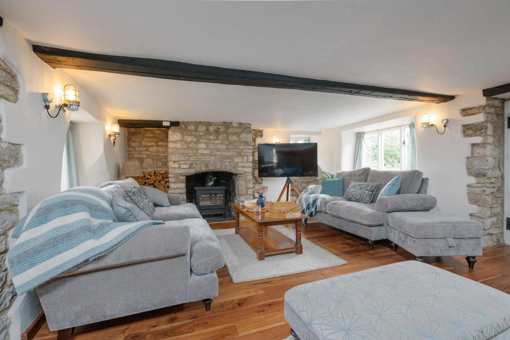 Castle View House image