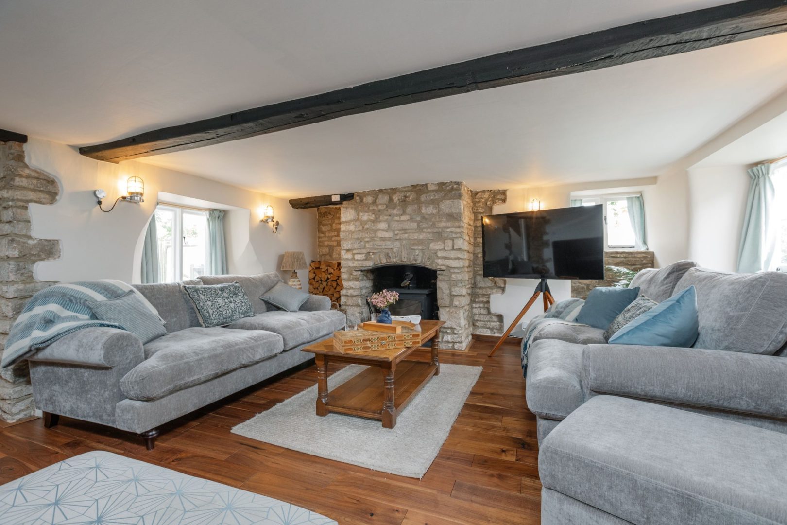 Castle View House image