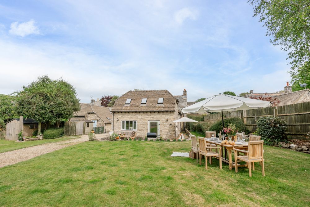 Castle View House image