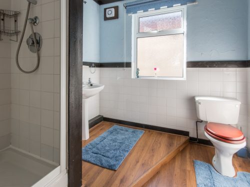 ground floor shower room and wc in large accommodation in swanage
