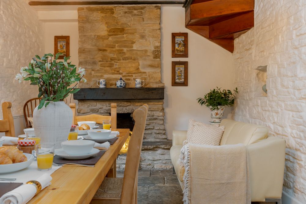 Old Stone House image