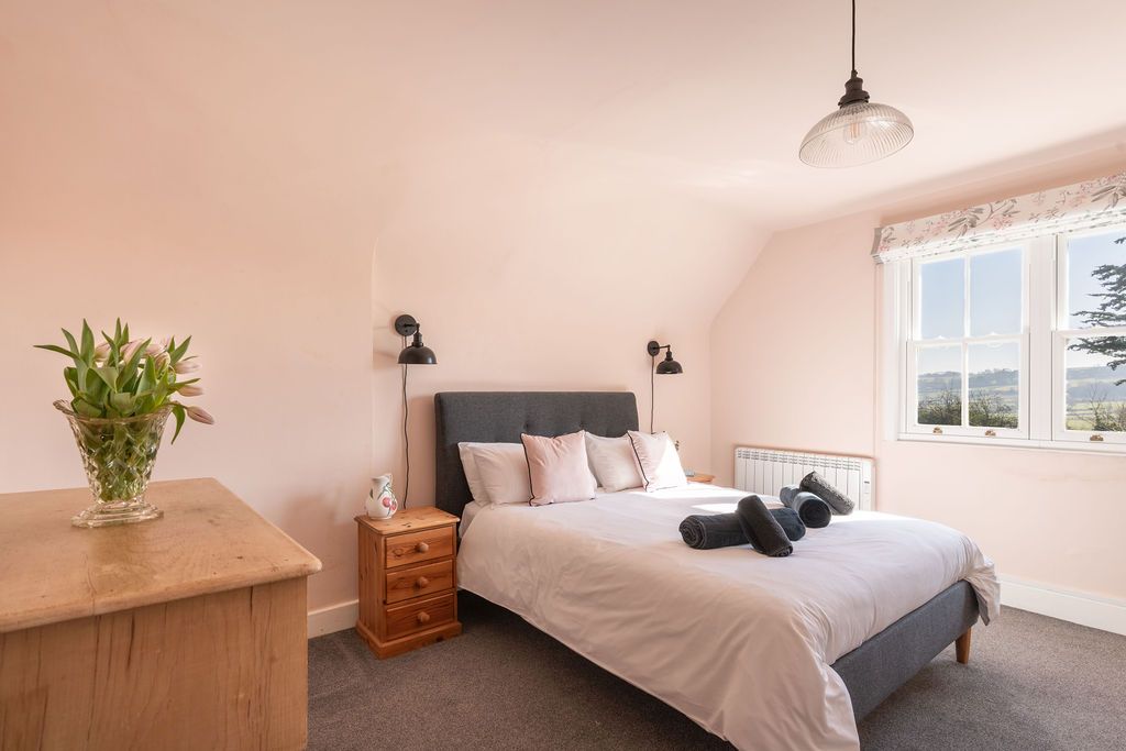 Bucknowle Lodge image