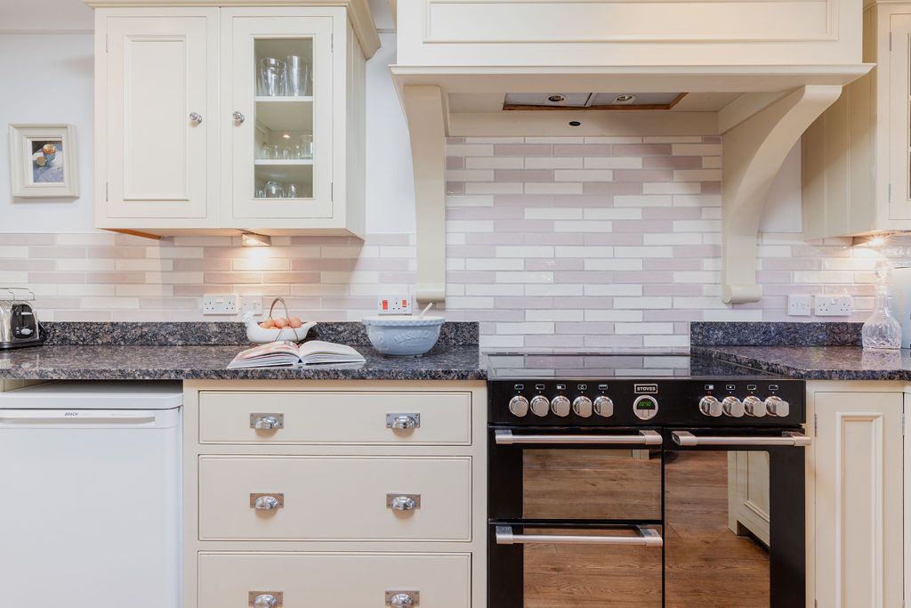 Bucknowle Lodge image