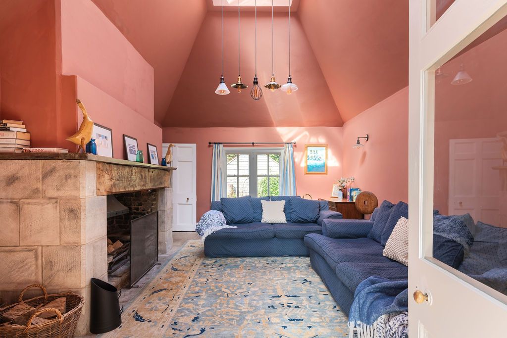 Bucknowle Lodge image