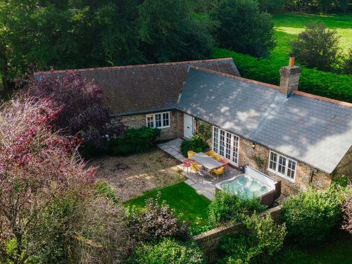 Snowdrop Cottage image