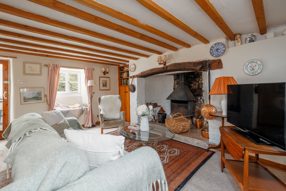 pretty dorset cottage with open fire