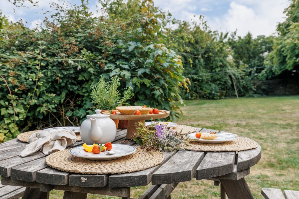 afternoon tea in garden