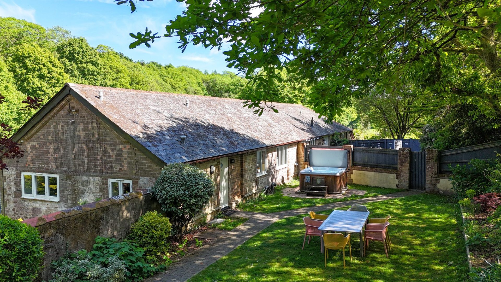 Heather Cottage image