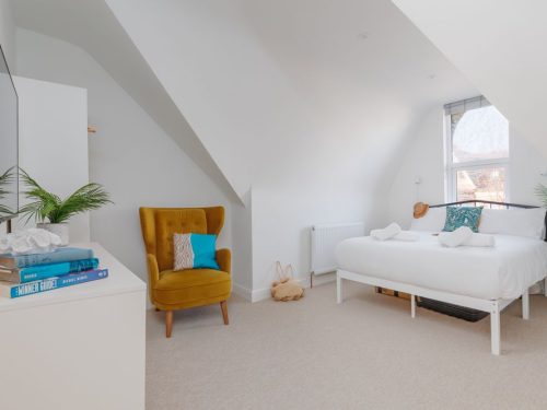 Beachway House image