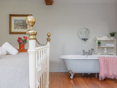 Snowdrop Cottage image