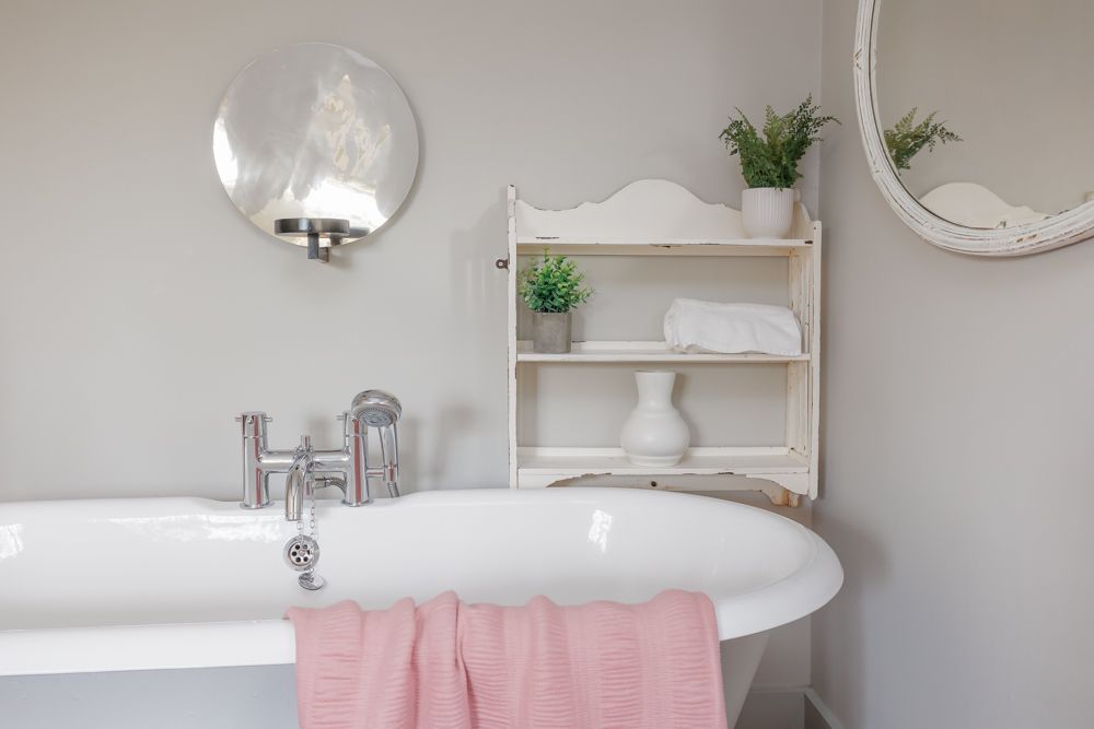 Snowdrop Cottage image