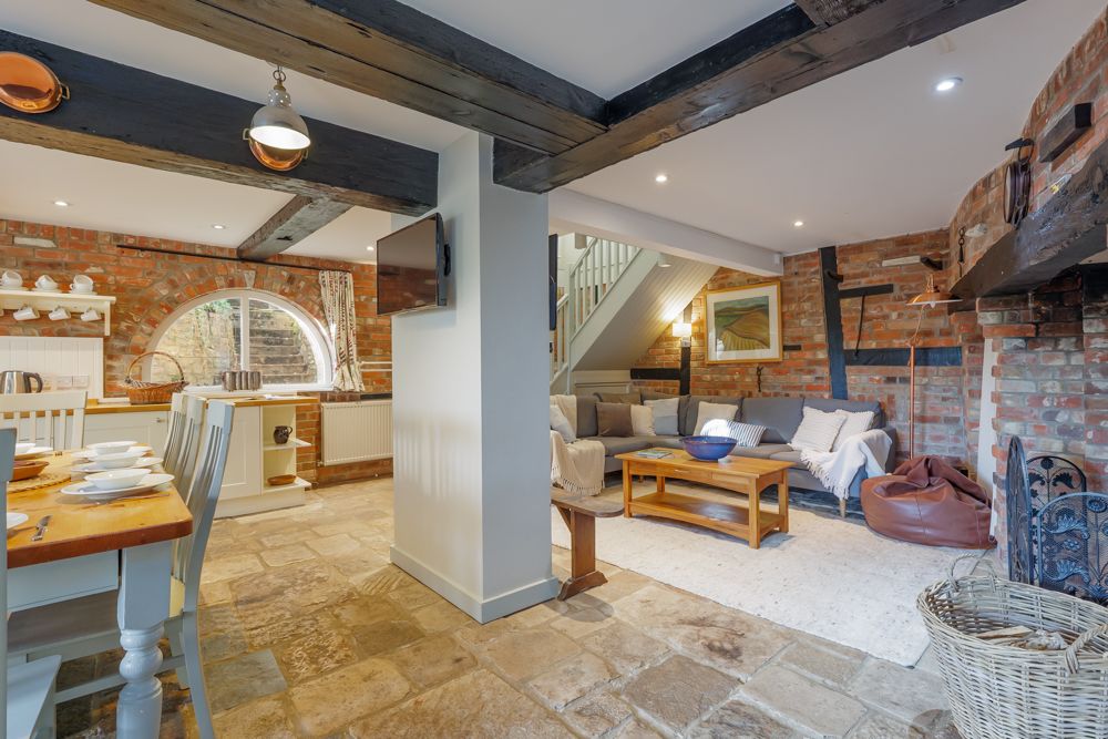 Foxglove Cottage image