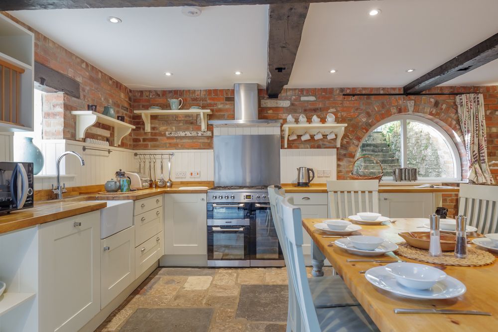 Foxglove Cottage image