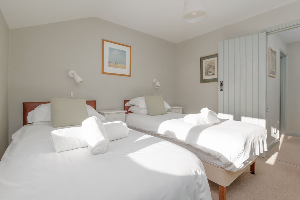 Jasmine Cottage image