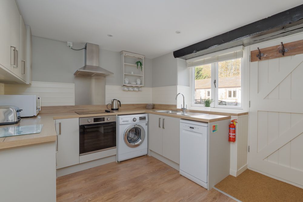 Jasmine Cottage image